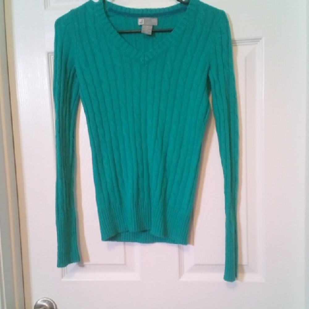 Elegant Teal V-Neck Sweater